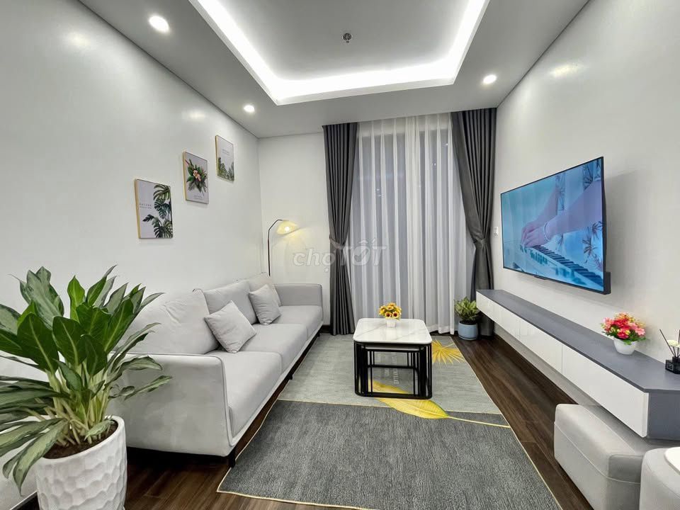 The Manor, Nguyễn Hữu Cảnh, is renting two bedrooms for 17 million.