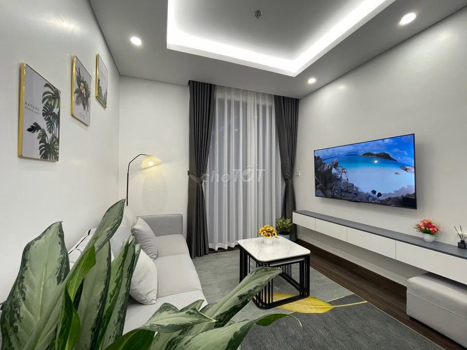 The Manor, Nguyễn Hữu Cảnh, is renting two bedrooms for 17 million.