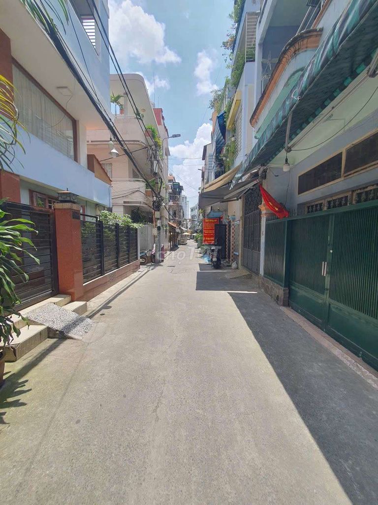 5 m/ Bà Hạt alley/ area: x is equal to 10 long 5