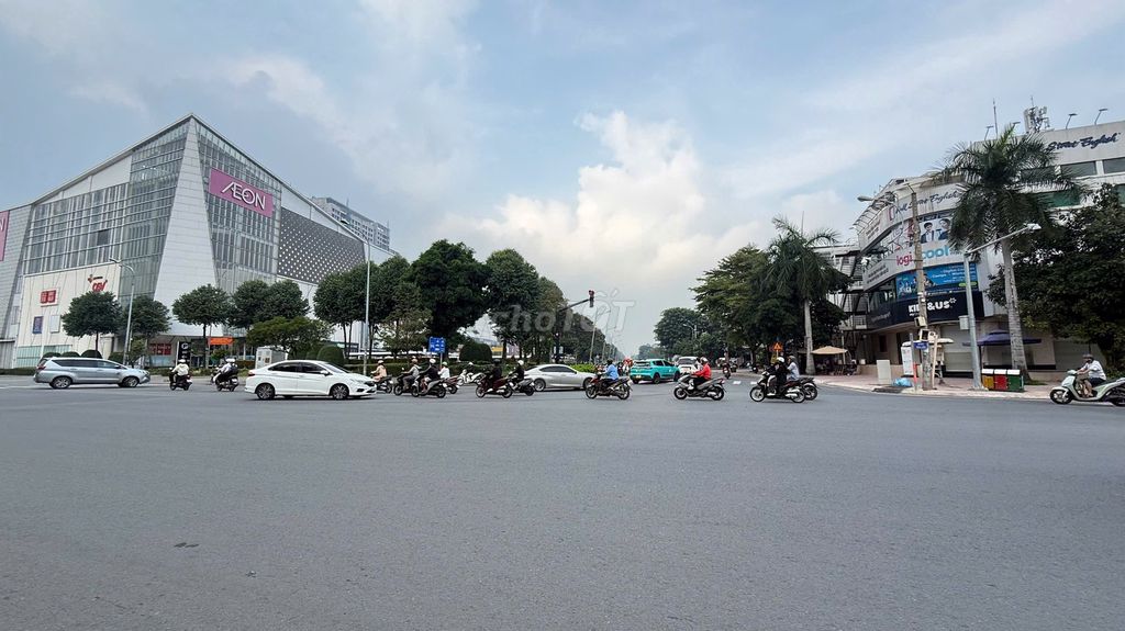 Rent a Tên Lửa road house opposite AKM Bình Tân, 4 x21 meters, 3 floors