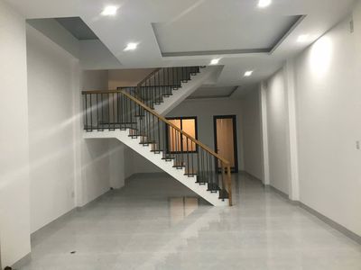 Rent a three-story apartment for the highest level of Trade.