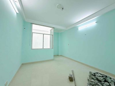 It's the owner who rents his apartment 8 meters through Tân Hương 4 x16 meters, a new 3th floor bedroom