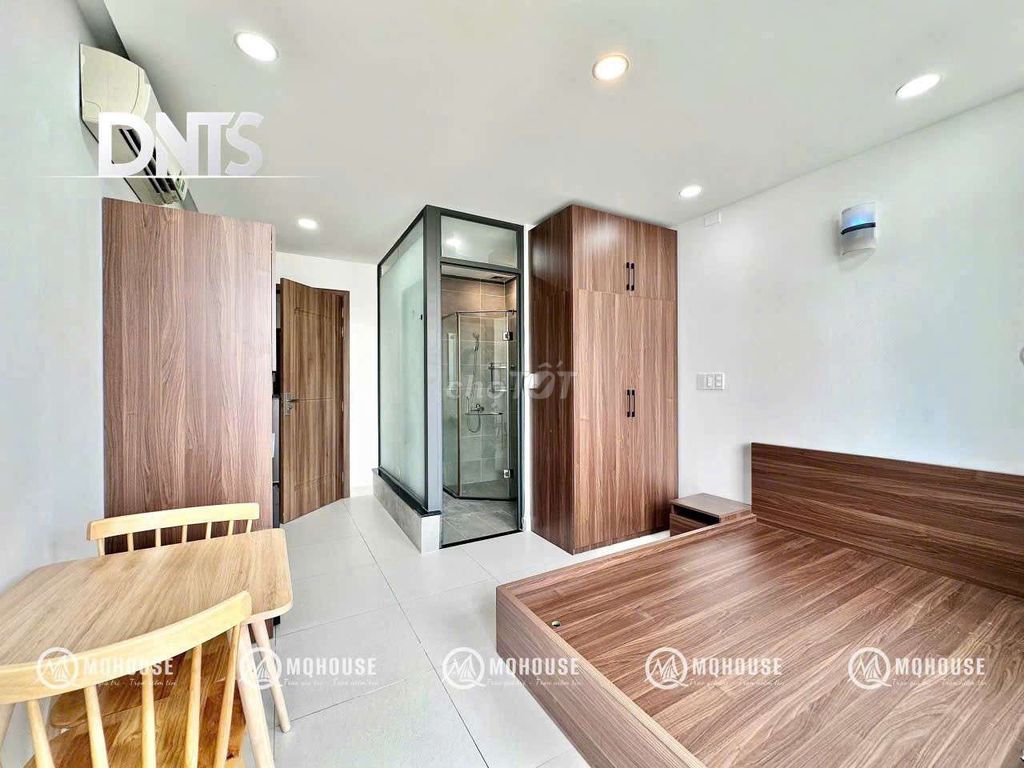 The 5th District Center Room.