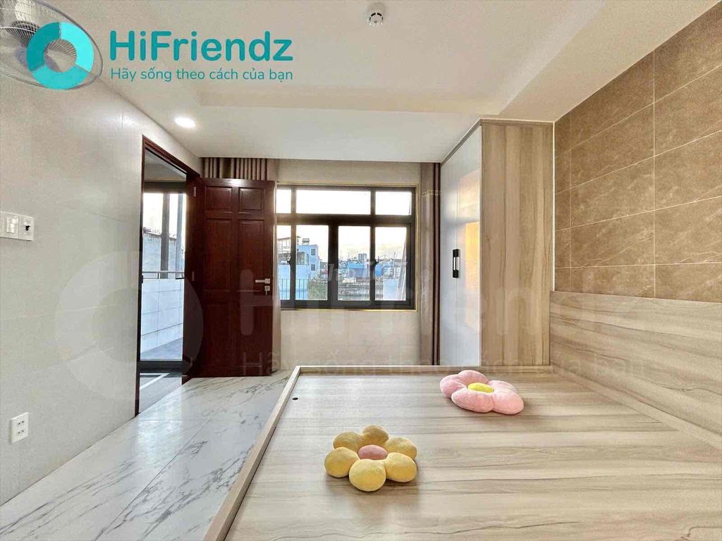 Rent a studio suite full of advanced furniture - to expose the area of 10