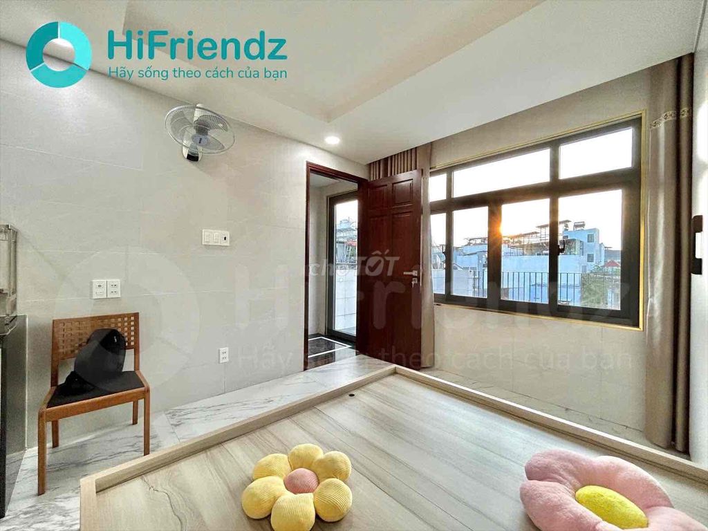 Rent a studio suite full of advanced furniture - to expose the area of 10