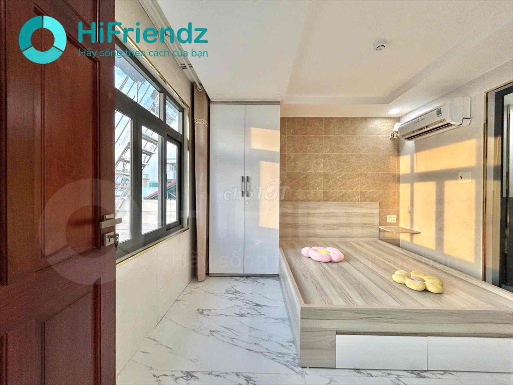 Rent a studio suite full of advanced furniture - to expose the area of 10