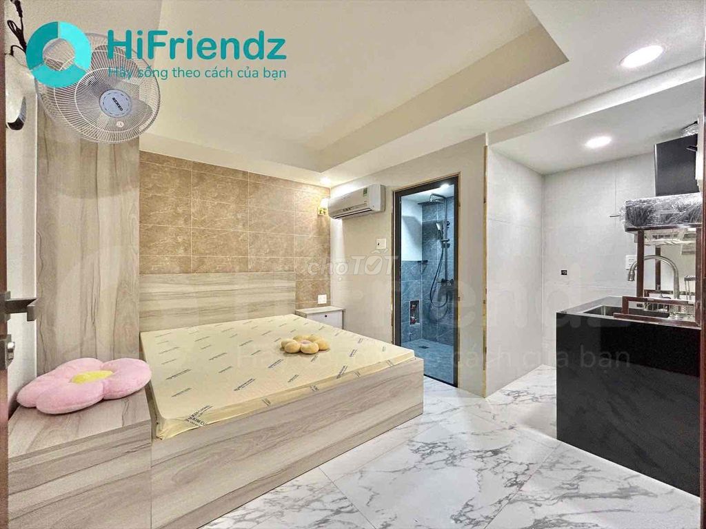 Rent a studio suite full of advanced furniture - to expose the area of 10