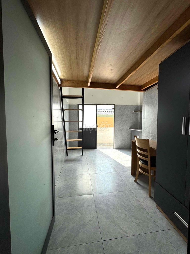 apartments in two or three comfortable people near the University of Soh, vlu -- close to the park.