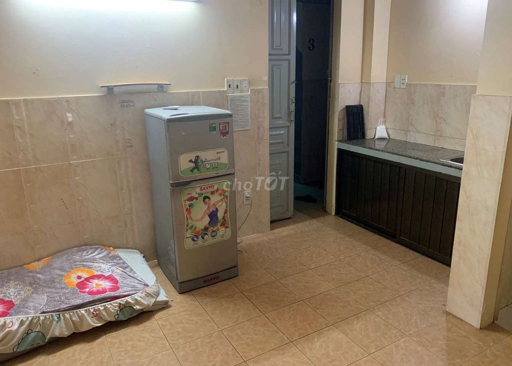 Cold Machine Room, Litvenko, Private Opposite, 3 million a month.