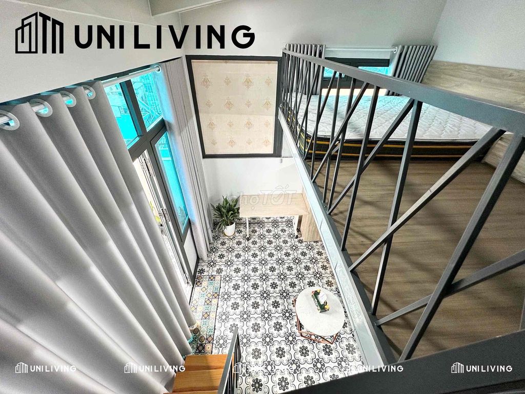 We'll rent out the kitchen guard, top floor balcony, blue line.