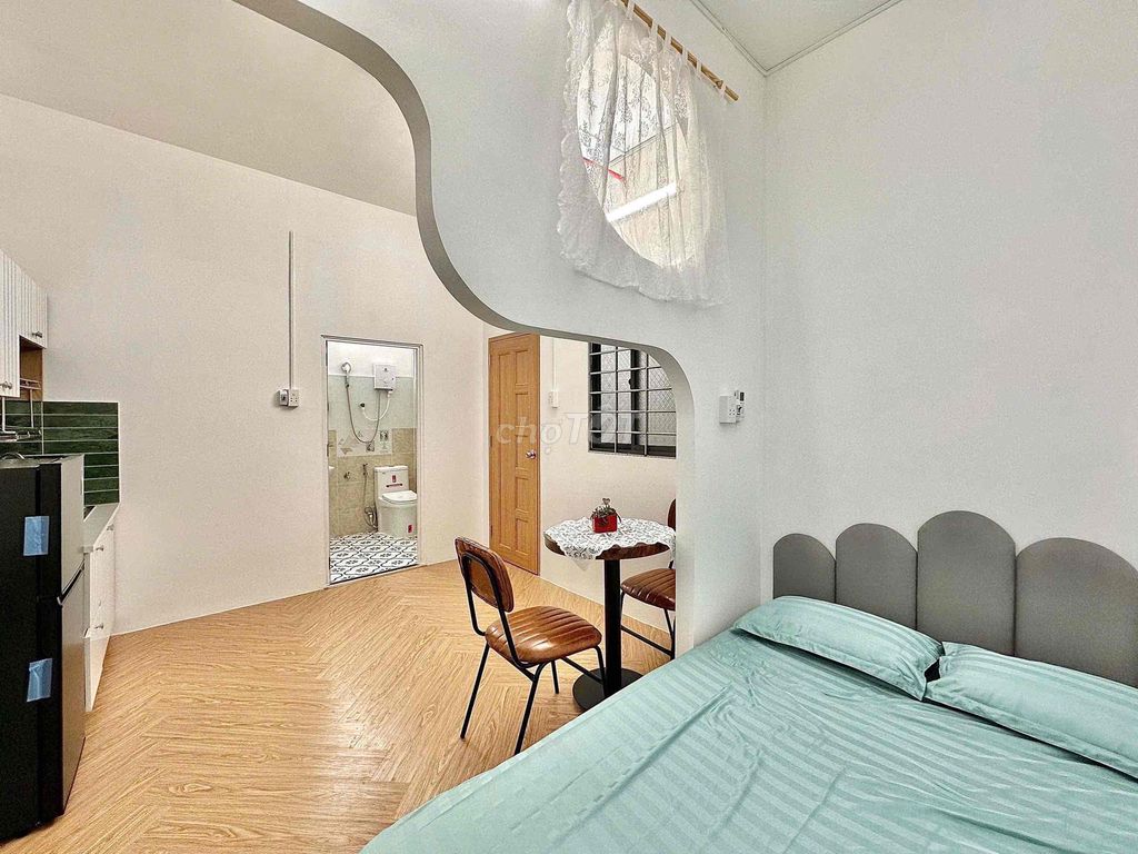 Hot down for three months. The apartment is full of Tân Bình interiors.