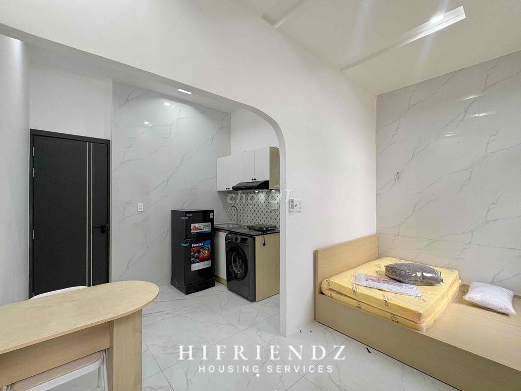 The kitchen room is full of balconies right under the roof of the city.
