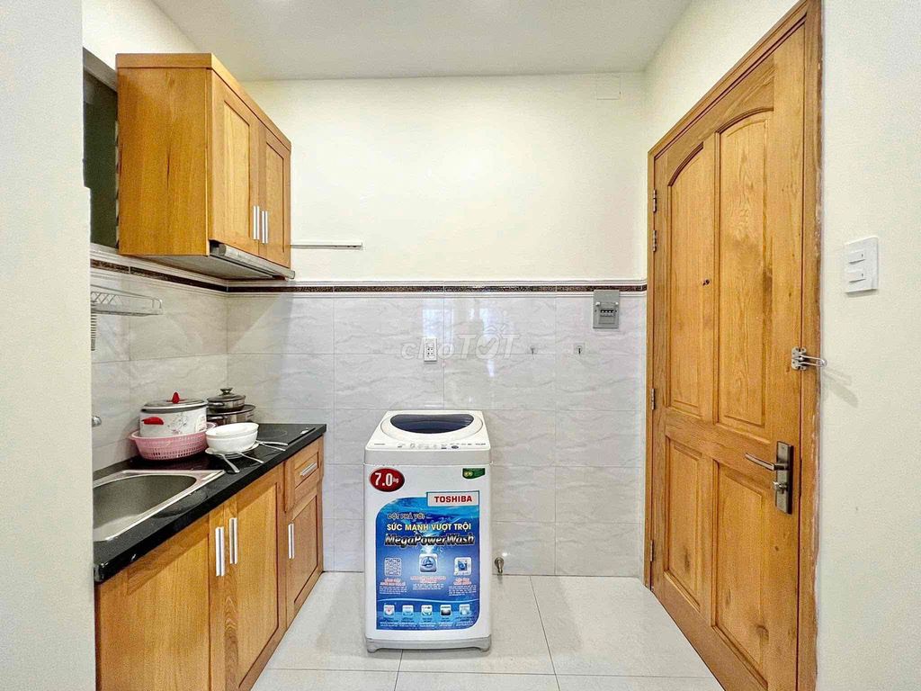 Rent a kitchen bedroom - a Lê Văn Sỹ elevator balcony 3
