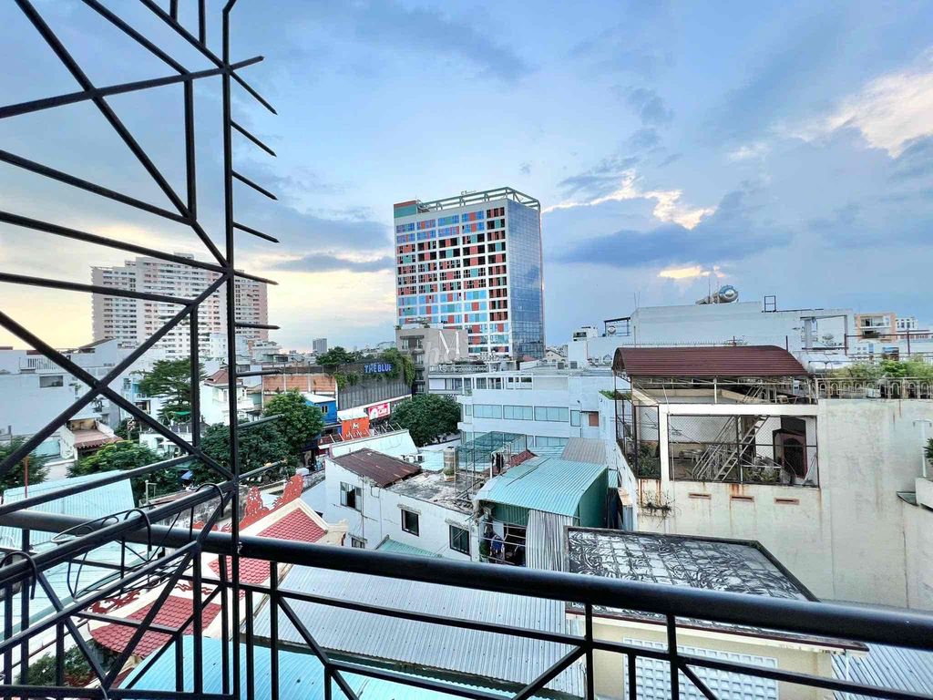 Rent a kitchen bedroom - a Lê Văn Sỹ elevator balcony 3