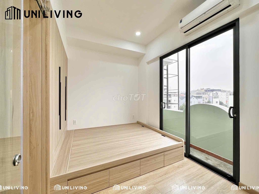 Open the new apartment. The first room is called Bình Thạnh.
