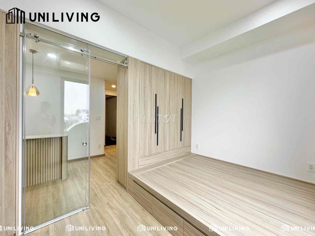 Open the new apartment. The first room is called Bình Thạnh.