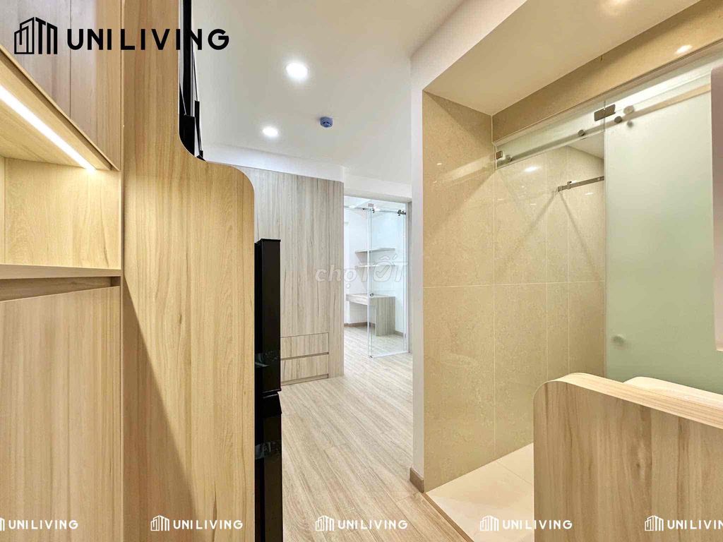 Open the new apartment. The first room is called Bình Thạnh.