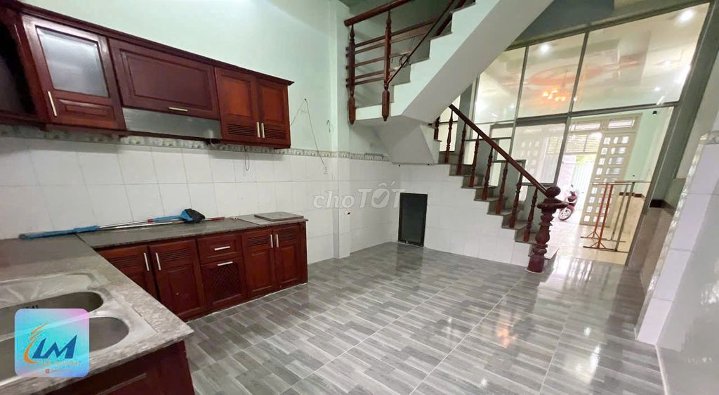 Rent the entire Nguyễn Ảnh Thủ p. Hiệp Thành District 12