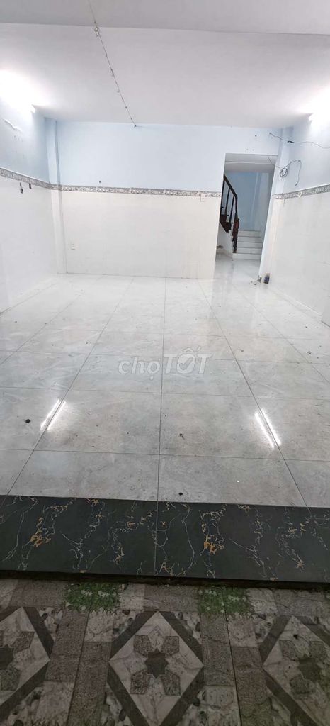 The whole rent house is cheap Tân Bình.