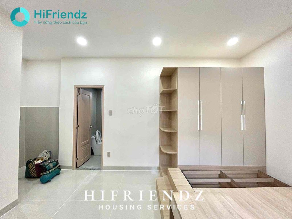 Tell Zhang of many rooms in the high-end mini apartment, the Board of Desk.