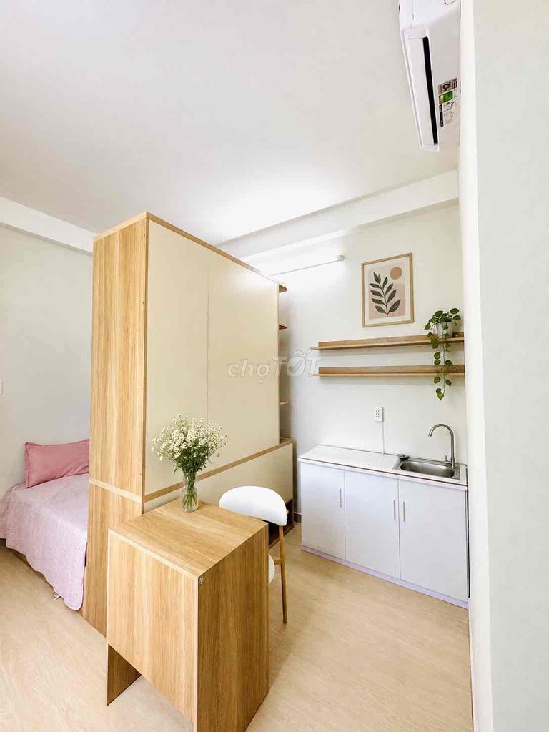 Rent a new built balcony with interiors, Trương hán siêu.