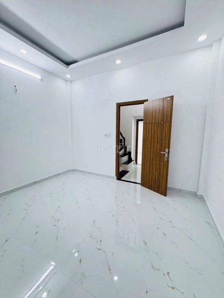 Need to rent an alley house.