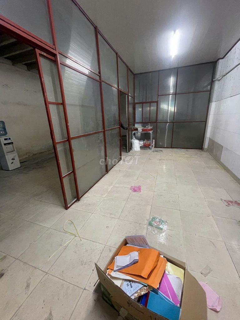 Renting the entire Trung Mỹ Tây, District 12-- space.