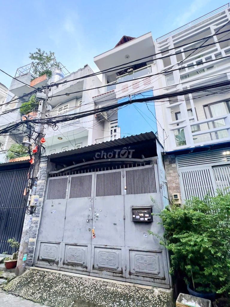 Rent a three-story house-- Lê Văn Quới-- 8 million a month.