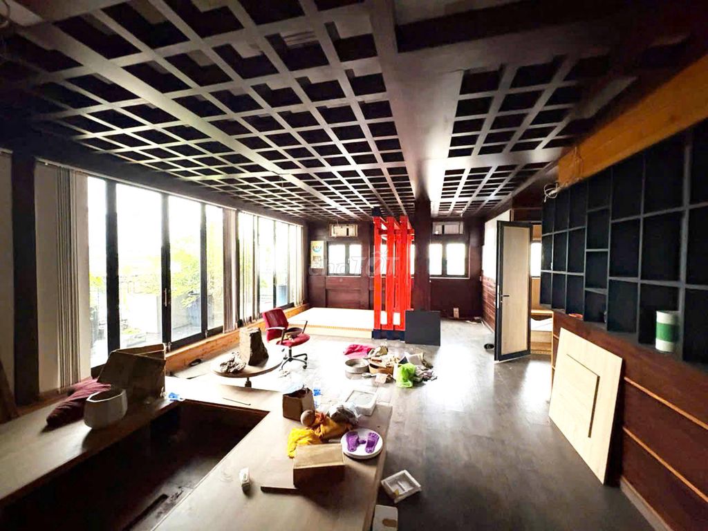 Area 9 x17 m - Home 1 403 Lê Đại Hành, District 11 - an elevator 6 stories