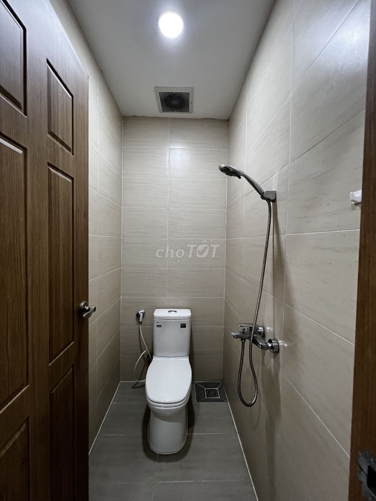Thirty-five million shophouse laneview City 5 floors with elevators, air conditioning, in immediately.