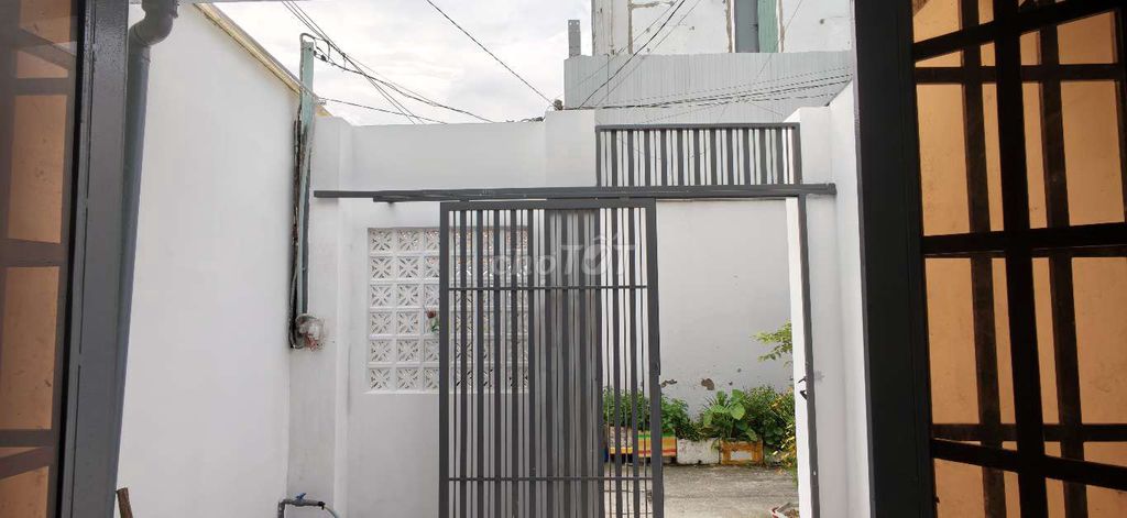 New guard house, near huflit & bx Ant - 6.5 million