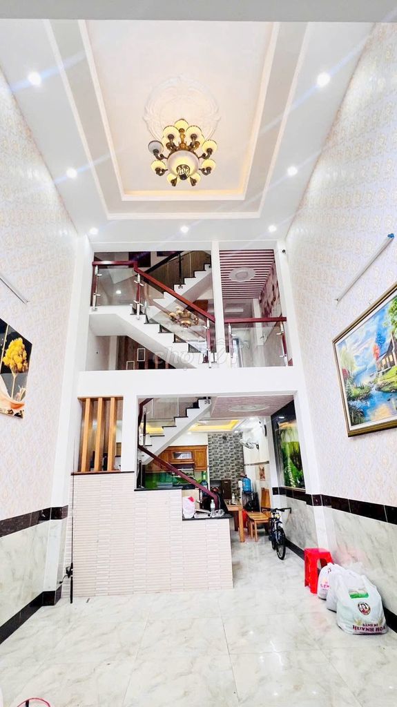 Rent a three-story Tân Chánh Hiệp 3-3-7 p. Tân Chánh Hiệp District 12