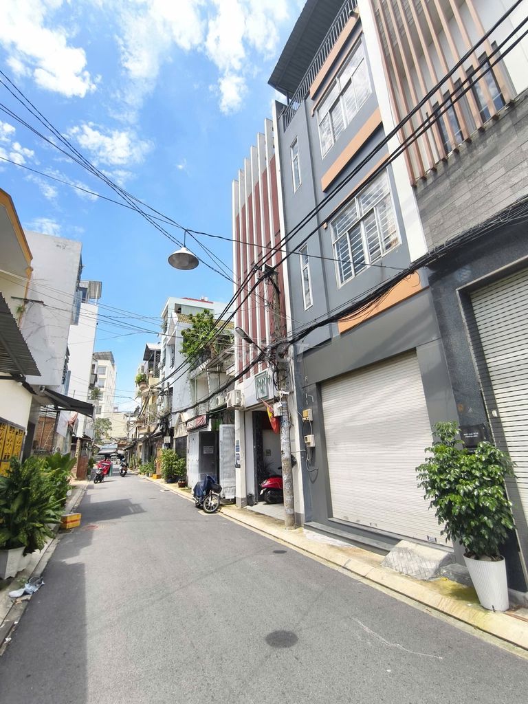 207 - Phạm Văn Bạch 4 X10 M 1. 2th floor 3 bedroom