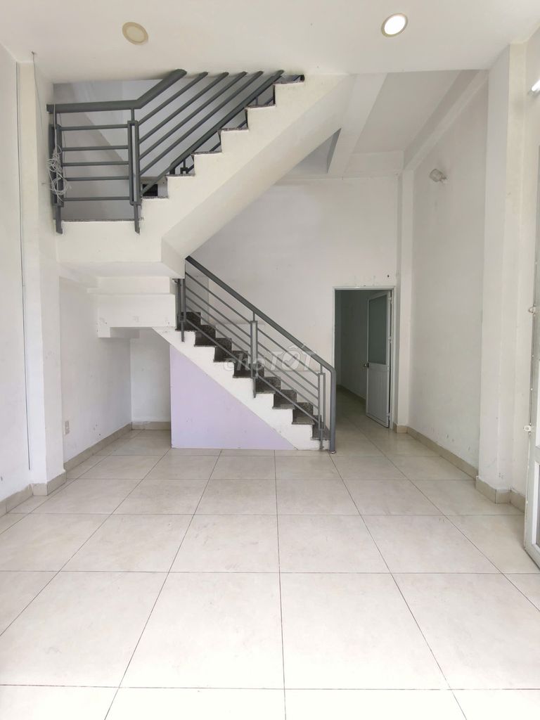 207 - Phạm Văn Bạch 4 X10 M 1. 2th floor 3 bedroom