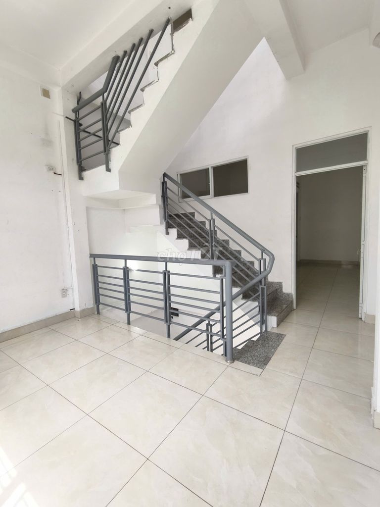 207 - Phạm Văn Bạch 4 X10 M 1. 2th floor 3 bedroom
