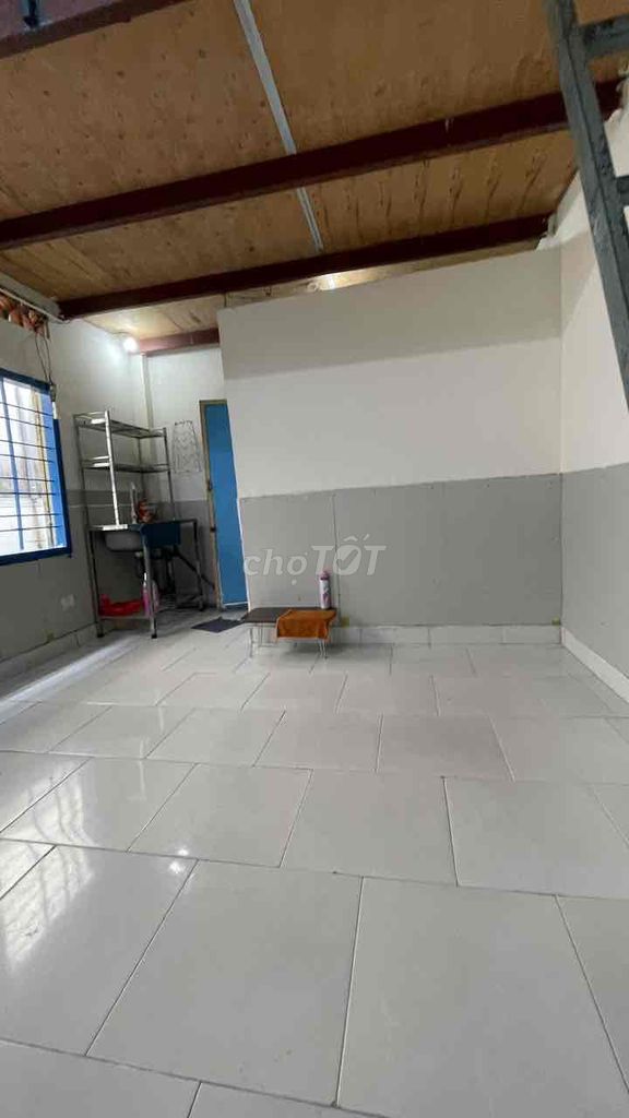 Car alleys for cheap rent