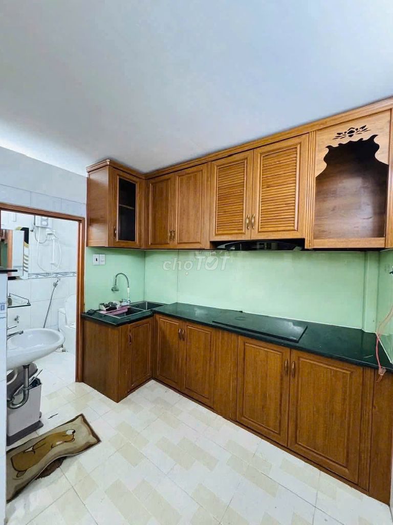 Rent the original two Bình Thạnh bedrooms, full interior, right in.