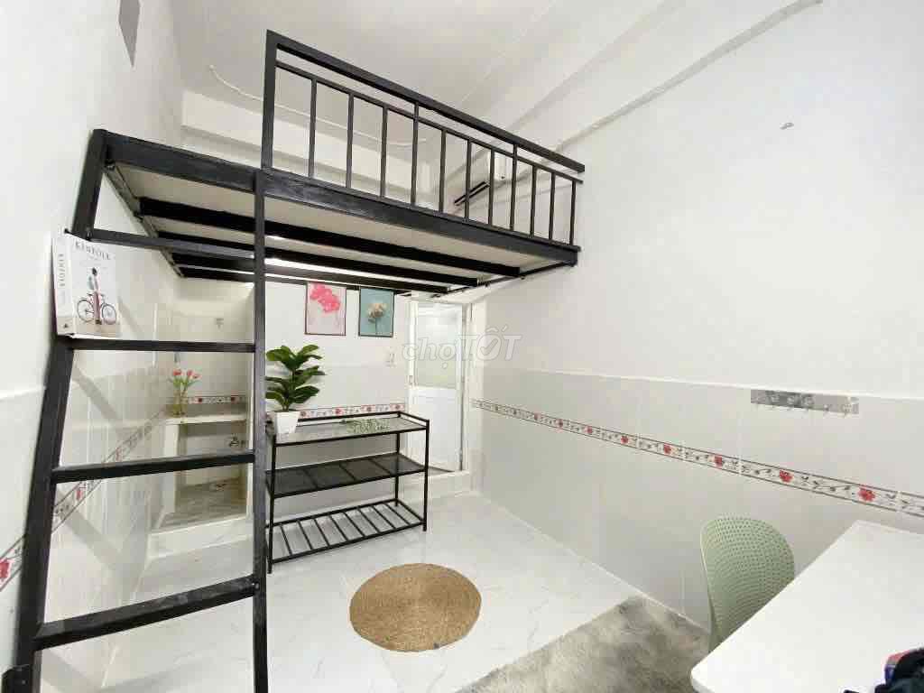 Internal Services apartment in Lê Văn Quới needs rent.