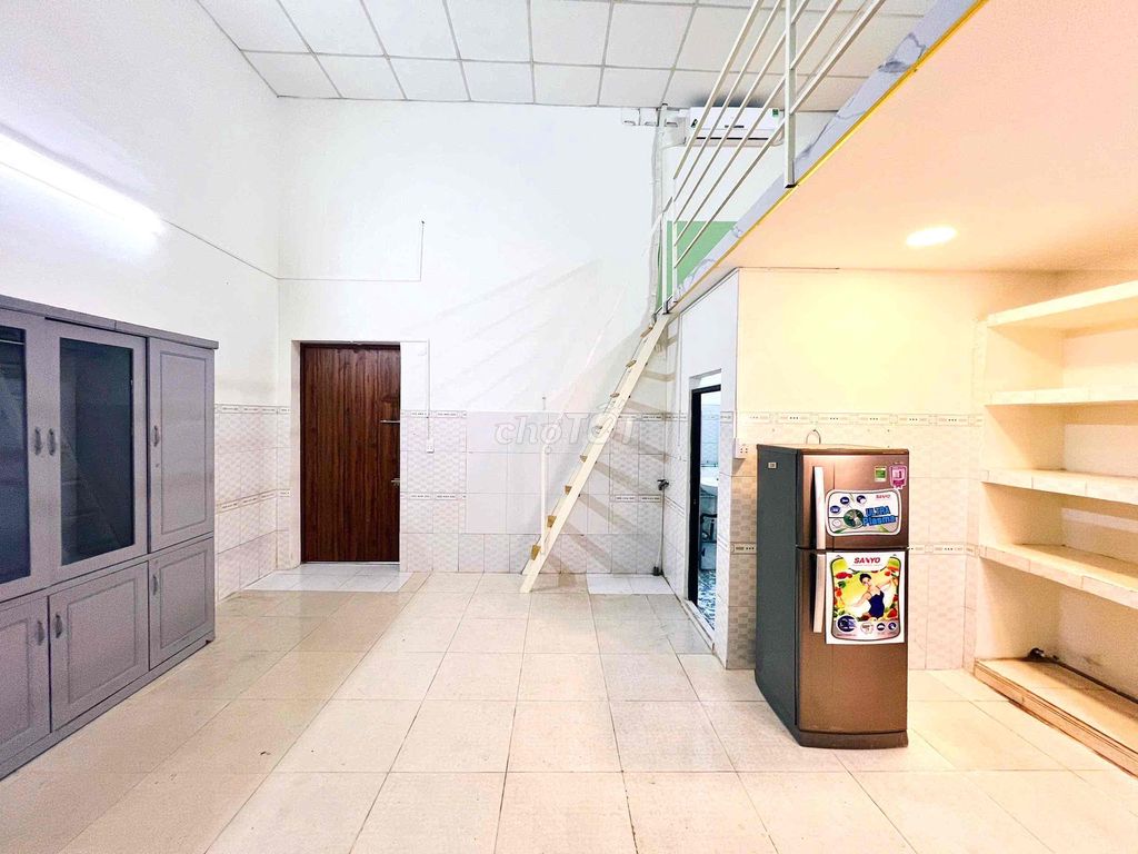 The ground apartment is 40 M2 wide, Kinh Dương Vương.