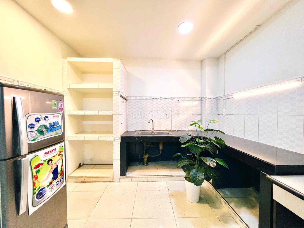 The ground apartment is 40 M2 wide, Kinh Dương Vương.