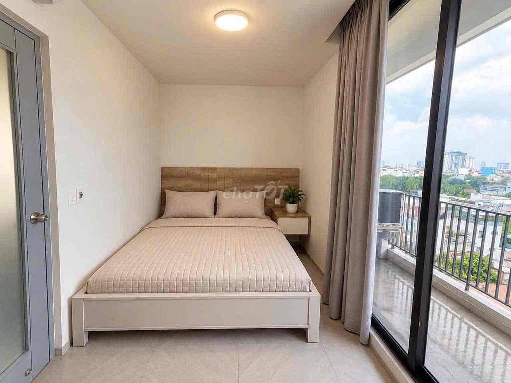 Rent the apartment. A modern interior bedroom downtown in 7th.