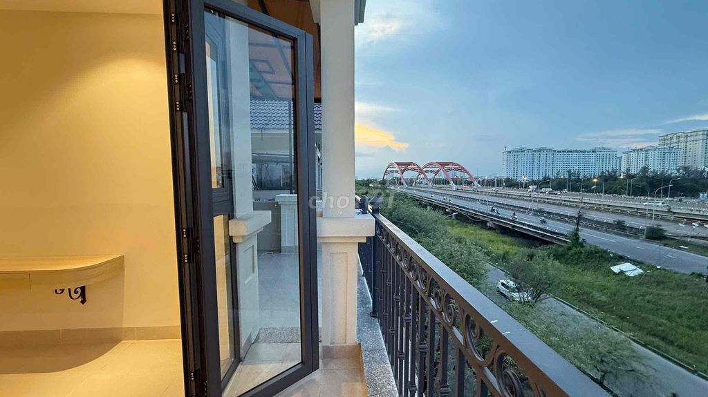 Tell Zhang to sleep in a full-house garden bedroom near Remit, Tdtu, Ufre,Lofty