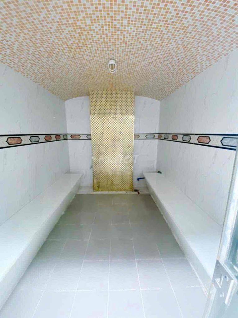 Room two service. One bedroom, pool in the room.