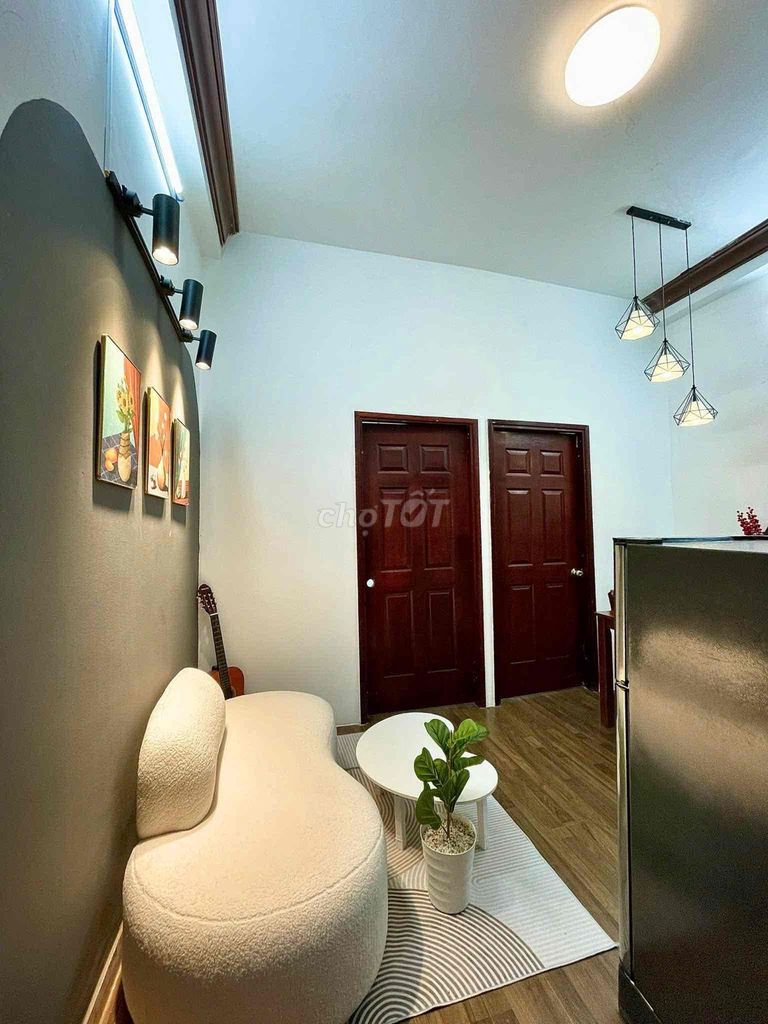 Two bedrooms. One bathroom. 55 meters. 10th floor.