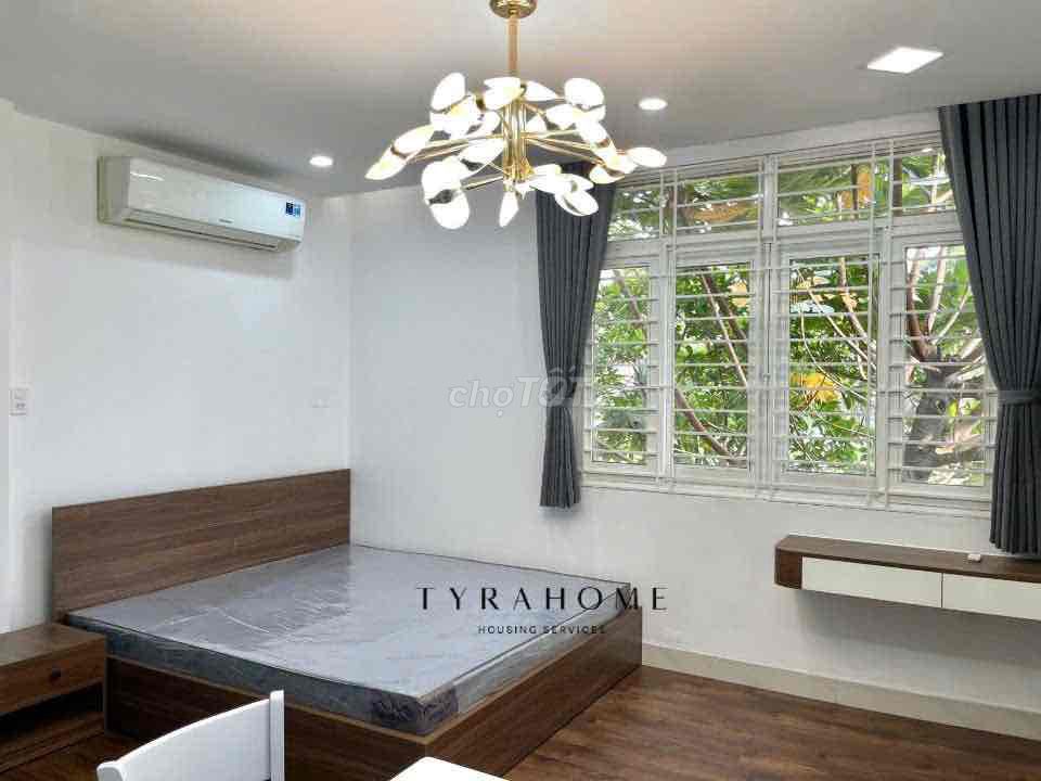 apartment one Trường Sa bordering District 3-- Full interior, private space.