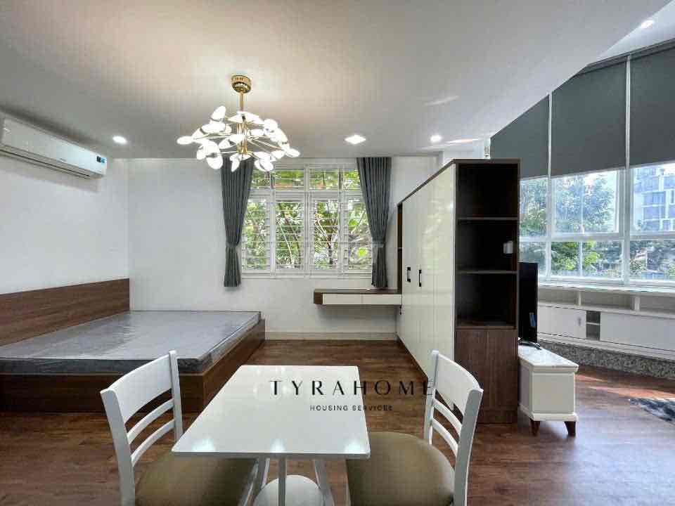 apartment one Trường Sa bordering District 3-- Full interior, private space.