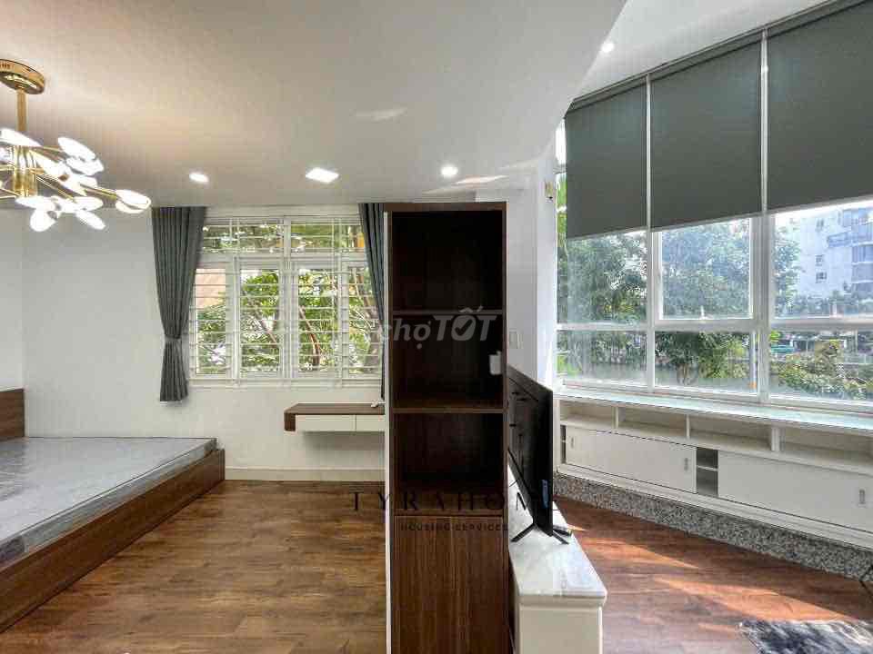 apartment one Trường Sa bordering District 3-- Full interior, private space.