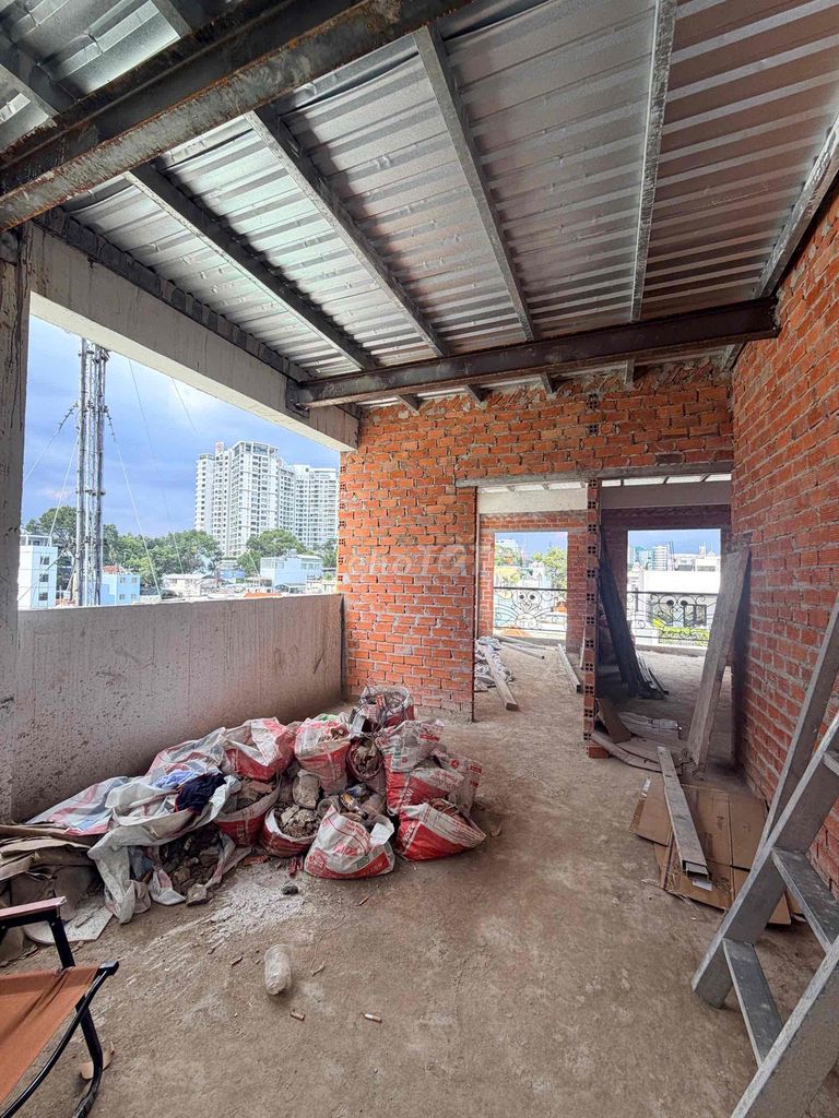 Rent Nguyễn Trãi, big market-- 2 bedrooms full of furniture,