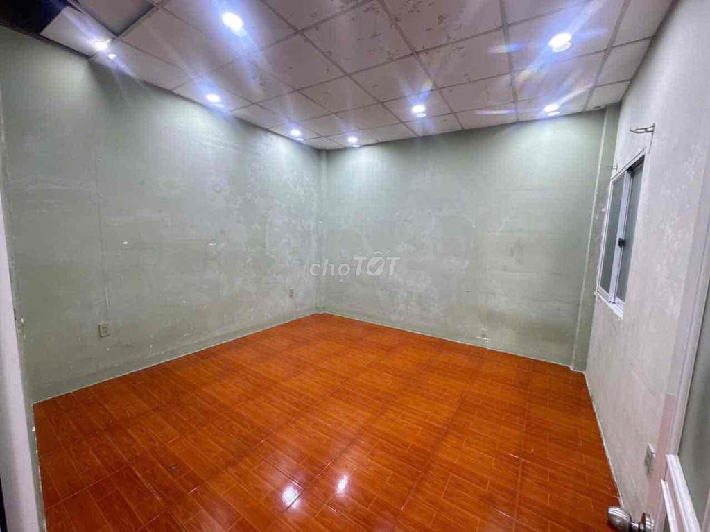 The 60m2th floor garage Phan Huy Ích