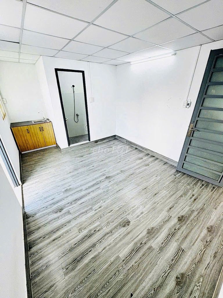 Rent room.